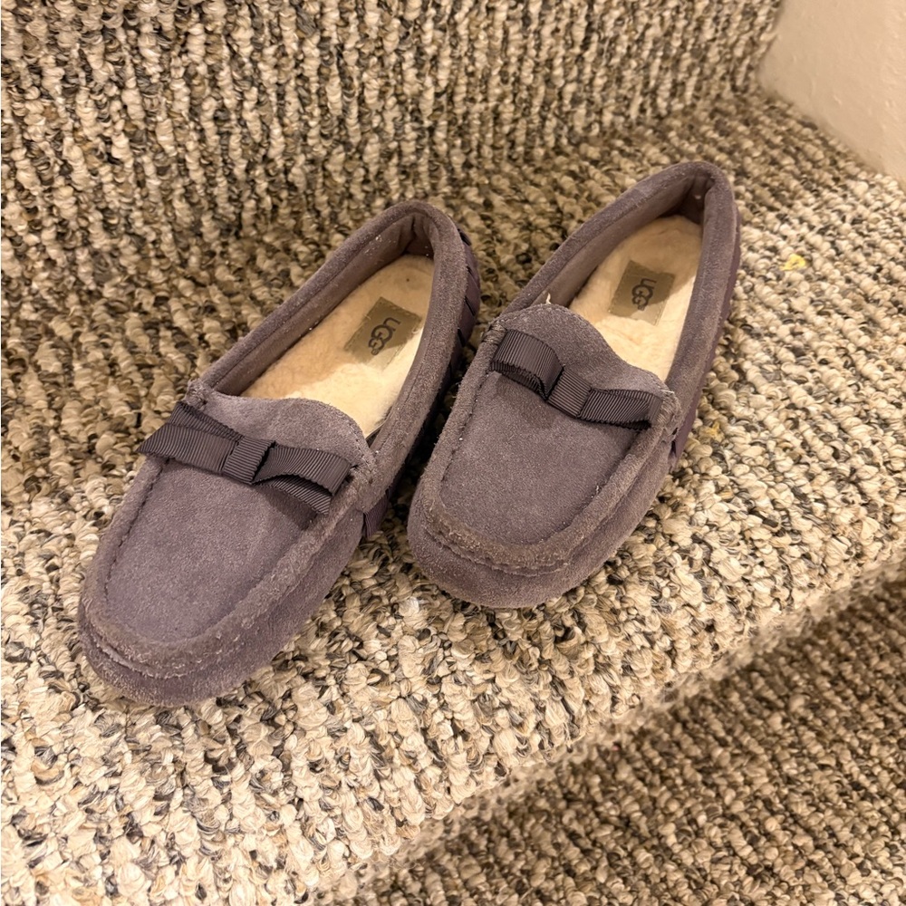 UGG kids Charcoal Slip-On Loafers